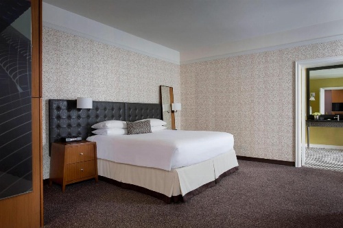 Hotel Chicago Downtown, Autograph Collection by Marriott image 10